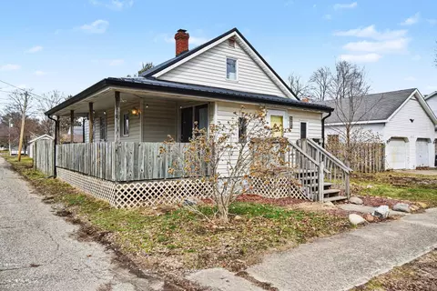 602 Illinois St, Walkerton, IN 46574