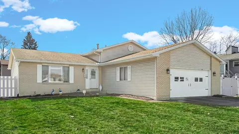 3237 Atlanta Ct, Portage, IN 46368