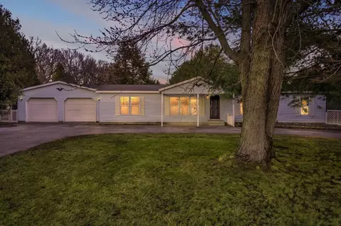 14865 Heritage Dr, Wheatfield, IN 46392