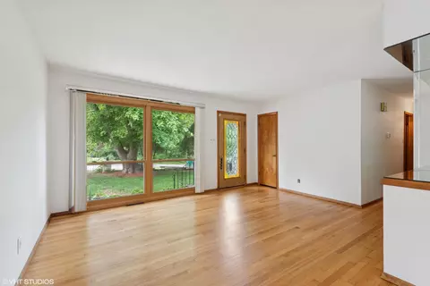 925 N Warren St, Gary, IN 46403 photo 3
