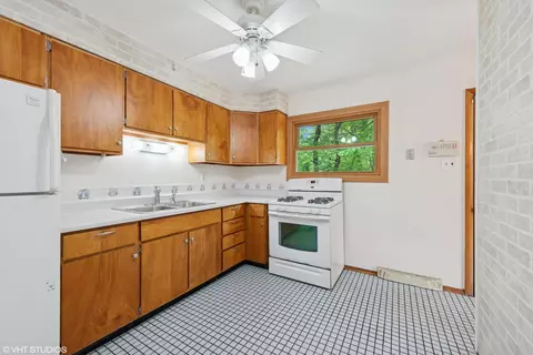 925 N Warren St, Gary, IN 46403 photo 5