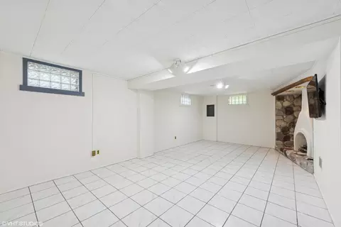 925 N Warren St, Gary, IN 46403 photo 12