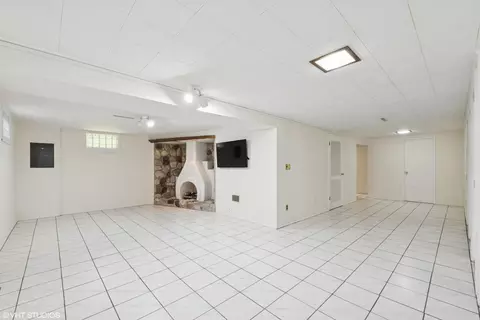 925 N Warren St, Gary, IN 46403 photo 13