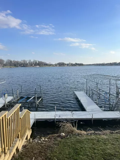 View/Area - 2513 E Lakeshore Dr #7, Crown Point, IN 46307 photo 2 of 2