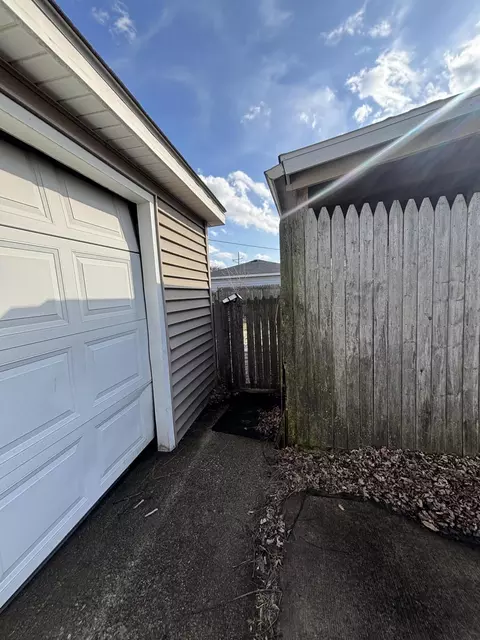 Exterior - 7717 Beech Ave, Hammond, IN 46324 photo 7 of 15