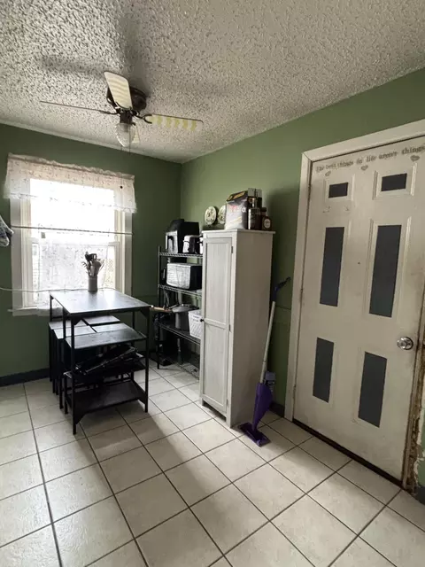 Kitchen - 7717 Beech Ave, Hammond, IN 46324 photo 2 of 3