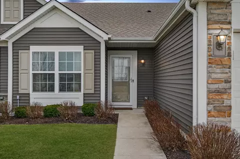 Exterior - 2310 Hudson Rd, Valparaiso, IN 46385 photo 2 of 4