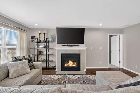 Living - 2310 Hudson Rd, Valparaiso, IN 46385 photo 2 of 2