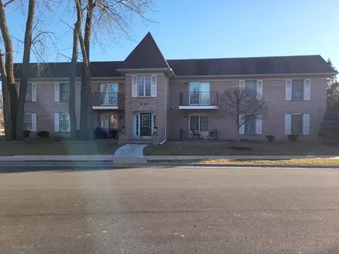2720 Georgetowne Dr #B2, Highland, IN 46322