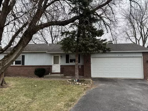 3180 Eastwind Ct, Crown Point, IN 46307