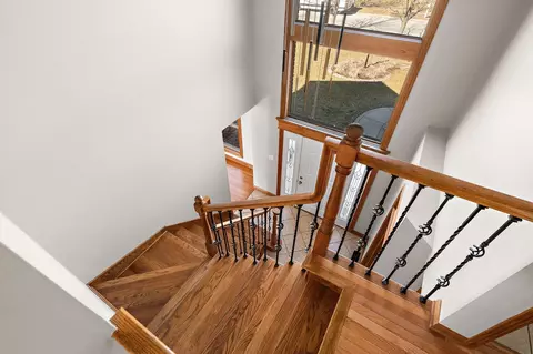 Entry Way - 116 Salisbury Dr, Munster, IN 46321 photo 3 of 4
