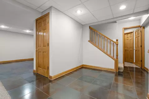 Entry Way - 116 Salisbury Dr, Munster, IN 46321 photo 4 of 4
