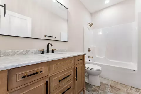 Bath - 1504 Waverly Rd, Porter, IN 46304 photo 1 of 3