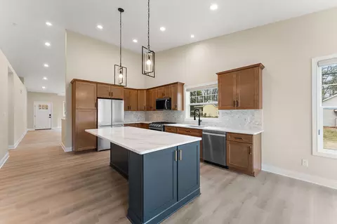 Kitchen - 1504 Waverly Rd, Porter, IN 46304 photo 3 of 4