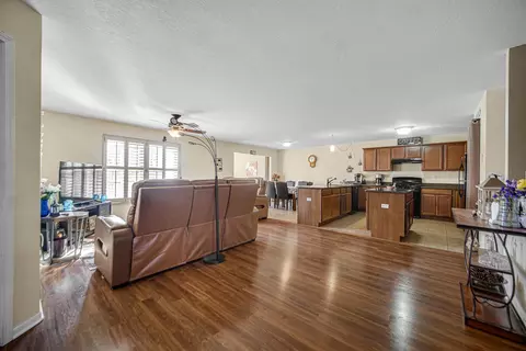 323 E 129th Pl, Crown Point, IN 46307 photo 7