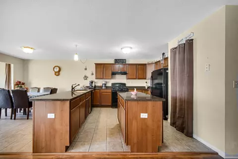 323 E 129th Pl, Crown Point, IN 46307 photo 4