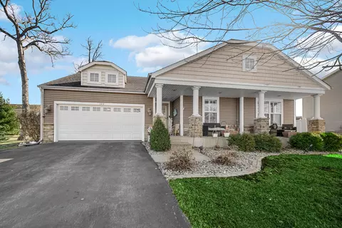 323 E 129th Pl, Crown Point, IN 46307