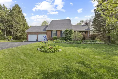 328 E Tratebas Rd, Chesterton, IN 46304