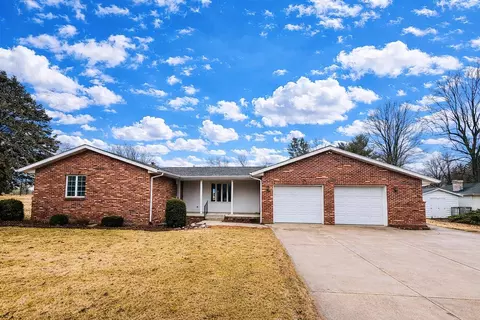 525 E Babcock Ln, Rensselaer, IN 47978