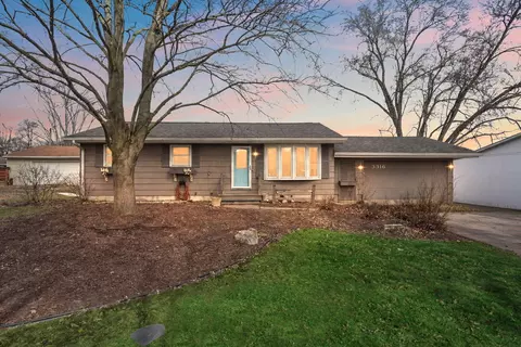 3516 W 123rd Pl, Crown Point, IN 46307