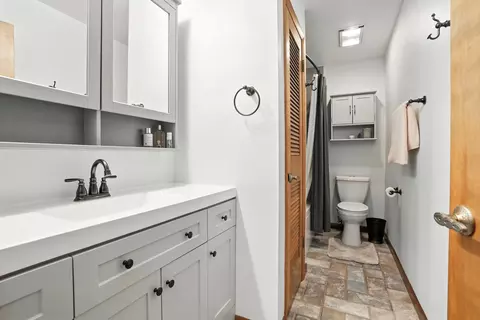 Bath - 1246 River Dr, Munster, IN 46321 photo 2 of 4