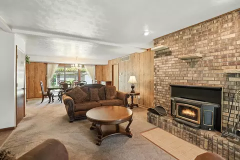 Living - 1246 River Dr, Munster, IN 46321 photo 2 of 2