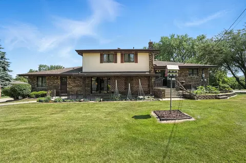 Exterior - 1246 River Dr, Munster, IN 46321 photo 4 of 5