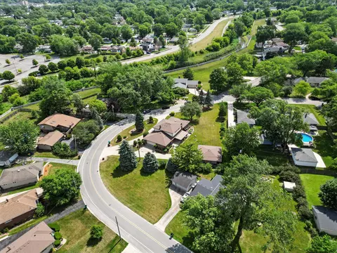 View/Area - 1246 River Dr, Munster, IN 46321 photo 3 of 5