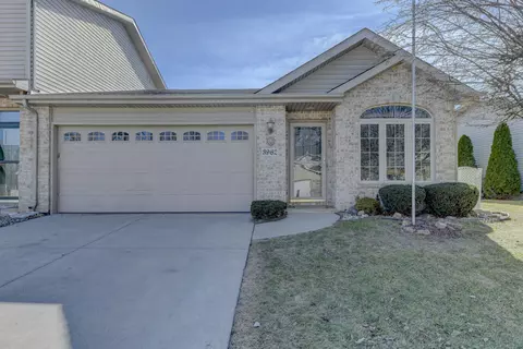 3962 Juniper Trl, Highland, IN 46322