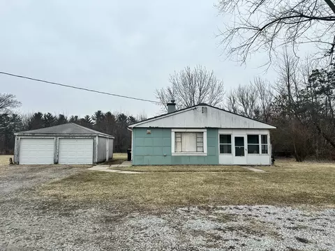 10607 Lane St, Crown Point, IN 46307