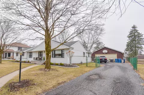 Exterior - 8634 Monfort Dr, Saint John, IN 46373 photo 4 of 7