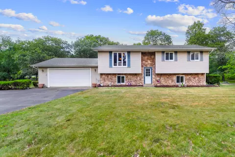 4092 Ethel St, De Motte, IN 46310