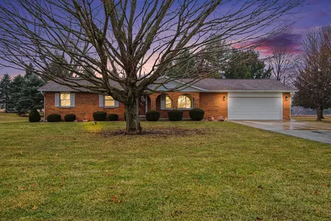 124 S Smoke Rd, Valparaiso, IN 46385