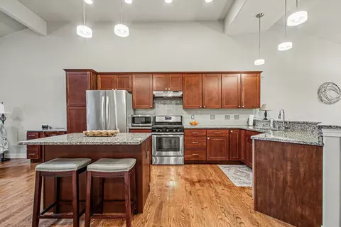 10680 Arbor Ln, Saint John, IN 46373 photo 6