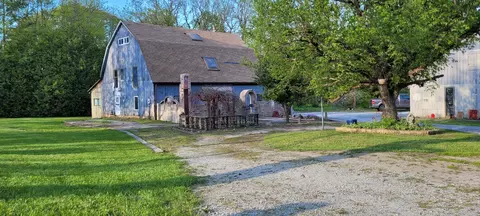 641 N 200, Valparaiso, IN 46383