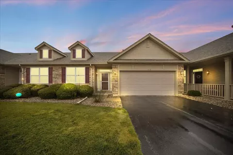 1318 Marigold Pl, Schererville, IN 46375