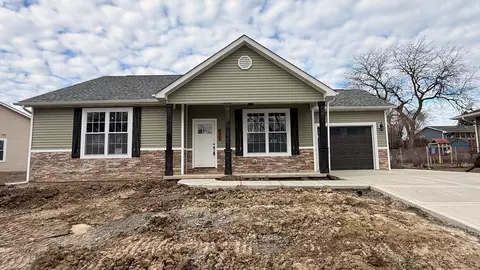 7456 Wilson Pl, Merrillville, IN 46410