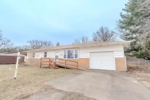 2615 E 100, Knox, IN 46534