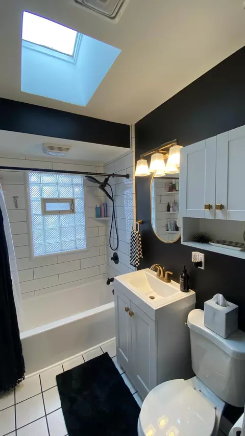 Bath - 141 N Dwiggins St, Griffith, IN 46319 photo 2 of 5