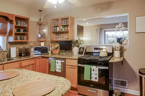 Kitchen - 141 N Dwiggins St, Griffith, IN 46319 photo 2 of 9
