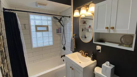 Bath - 141 N Dwiggins St, Griffith, IN 46319 photo 1 of 5