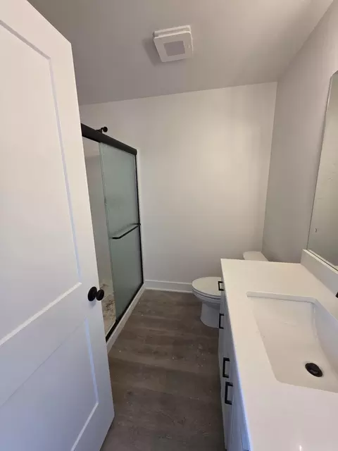 Bath - 1180 Putman Pl, Chesterton, IN 46304 photo 1 of 2