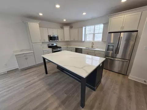 Kitchen - 1180 Putman Pl, Chesterton, IN 46304 photo 1 of 2