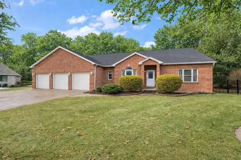 2290 Clearwater St, Portage, IN 46368
