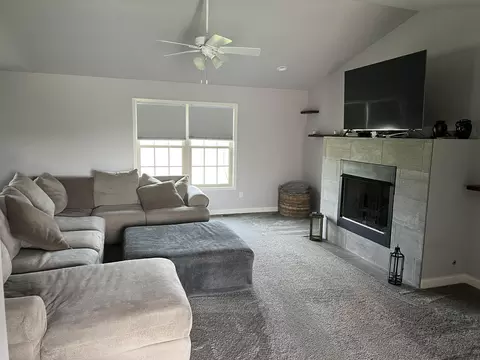 Living - 702 19th St, De Motte, IN 46310 photo 1 of 3