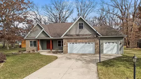 10485 Mattie Ln, Wheatfield, IN 46392