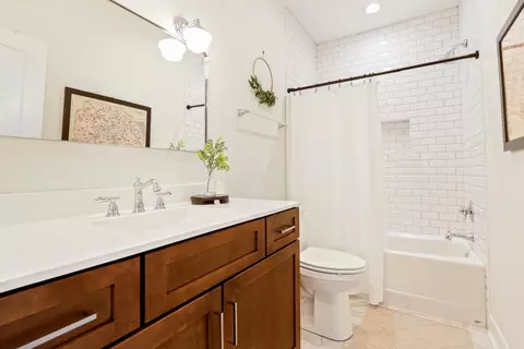 Bath - 9543 Corydalis Ave, Saint John, IN 46373 photo 5 of 6