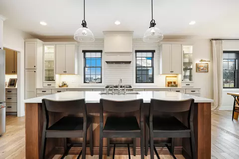 Kitchen - 9543 Corydalis Ave, Saint John, IN 46373 photo 3 of 10