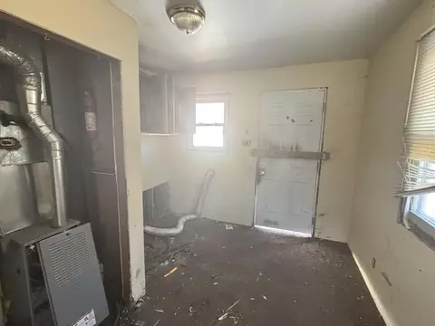 Entry Way - 52 E 36th Ave, Hobart, IN 46342 photo 1 of 1