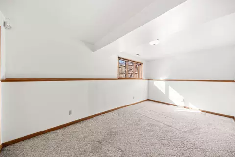 639 N Rueth Dr, Griffith, IN 46319 photo 17